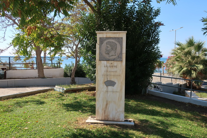Памятник основателю Фалиро