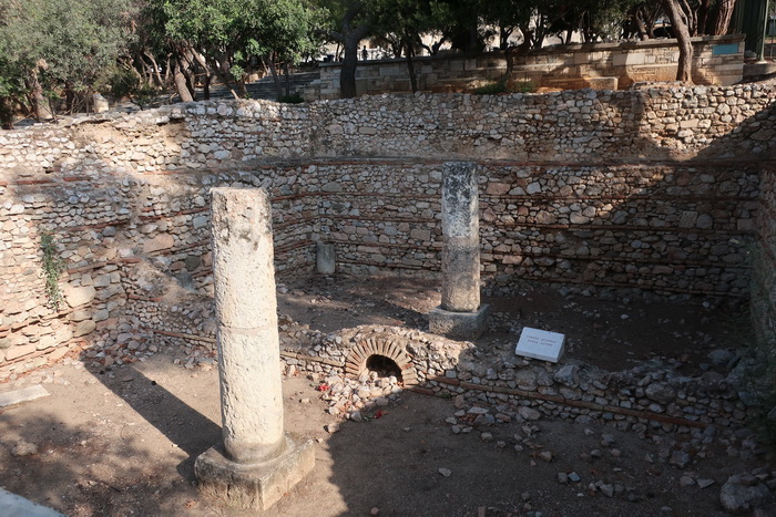 Римская цистерна у подножия Акрополя