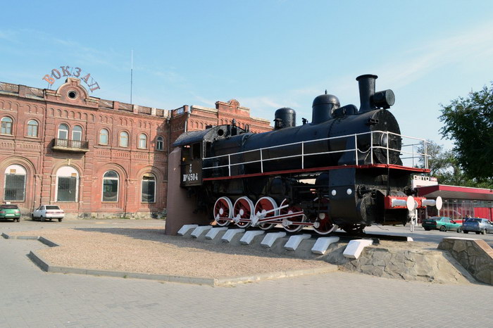 Железнодорожный вокзал Таганрог, паровоз